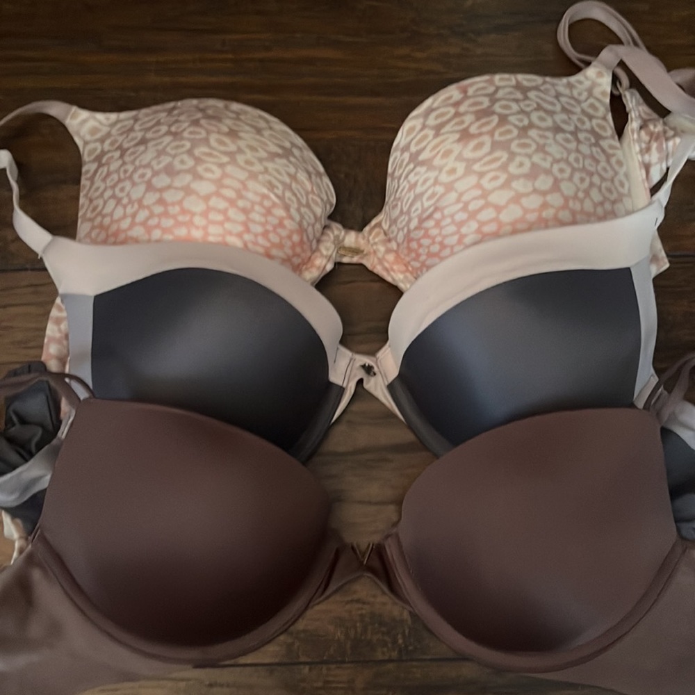 Victorias Secret padded bras, like new condition
